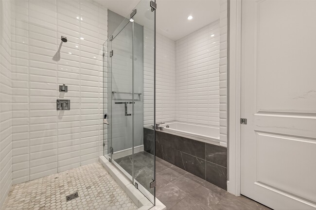 Building Photo - 4521 San Felipe St