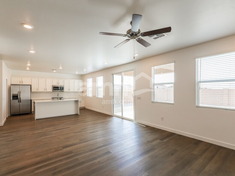 Building Photo - 7433 S Keller Ln