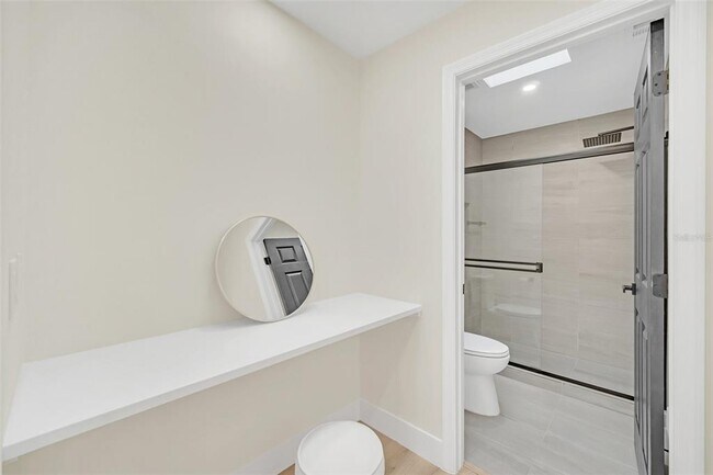 Building Photo - 8244 Limetree Ct