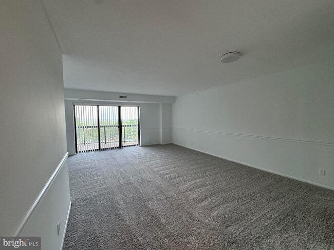 Building Photo - 8350 Greensboro Dr