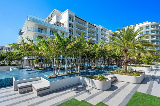 Building Photo - 200 SE Mizner Blvd