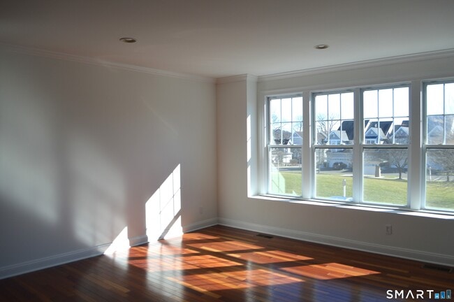 Building Photo - 19 Sampson Terrace