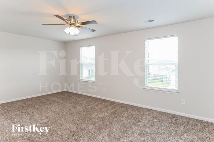 Building Photo - 620 Wayton Cir