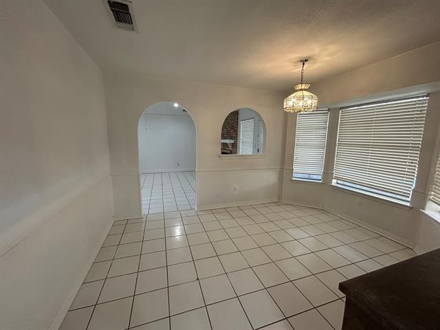 Building Photo - 1709 Vicksburg Dr