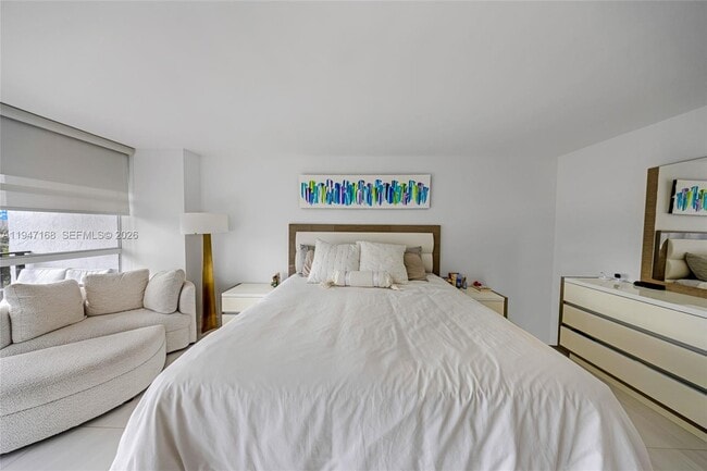 Building Photo - 600 Parkview Dr