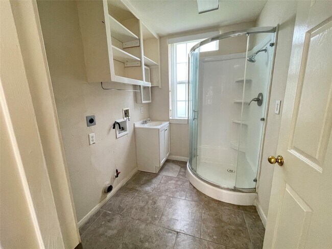 Building Photo - 3902 Breaux Bridge Ln