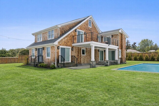 Building Photo - 10 Sagamore Rd