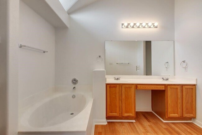 Building Photo - 11717 Dunfries Ln