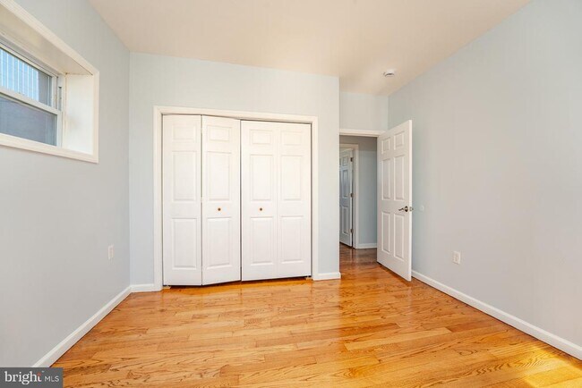 Building Photo - 222 S Rhode Island Ave