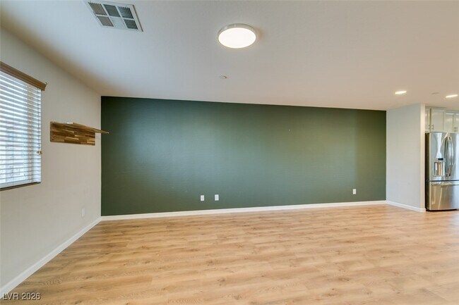 Building Photo - 1525 Spiced Wine Ave