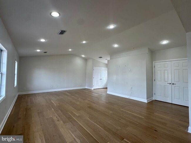 Building Photo - 120 Lebbie Ln