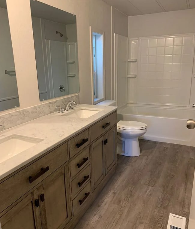 Building Photo - Charming 3-Bed, 2-Bath Home in Garden City