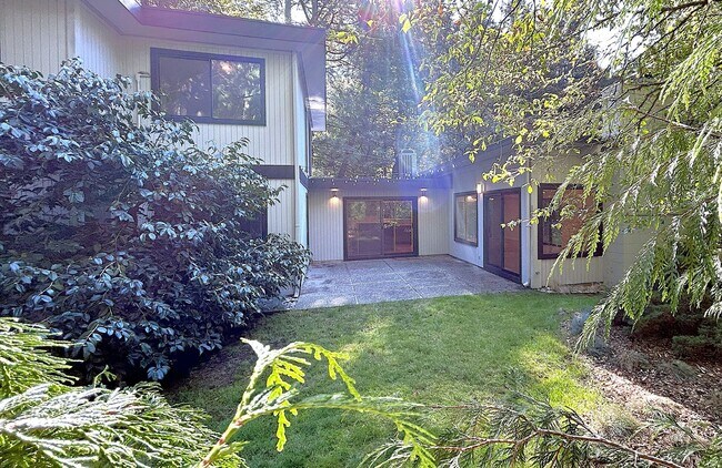 Building Photo - Gorgeous mid century modern home featuring...