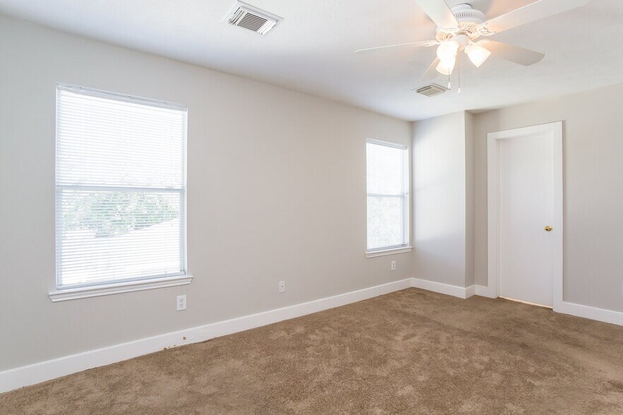 Building Photo - 10202 Farrell Dr