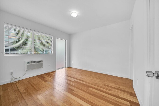 Building Photo - 7930 Tatum Waterway Dr