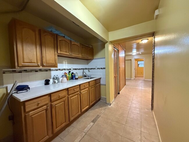 Building Photo - 20 Dales Ave