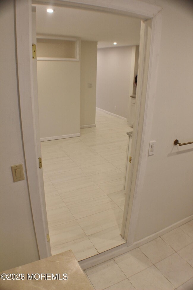 Building Photo - 106 Wallace St