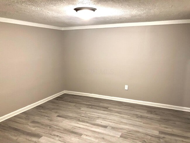 Building Photo - 5700 Crossing Ct