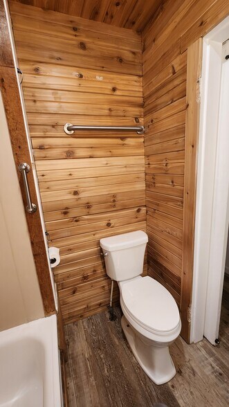 Building Photo - 4003 Garfield St