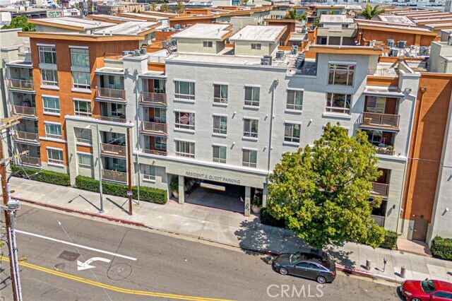 Building Photo - 100 S Alameda St