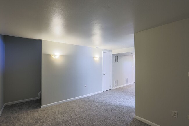 Building Photo - 8507 Gradien Dr