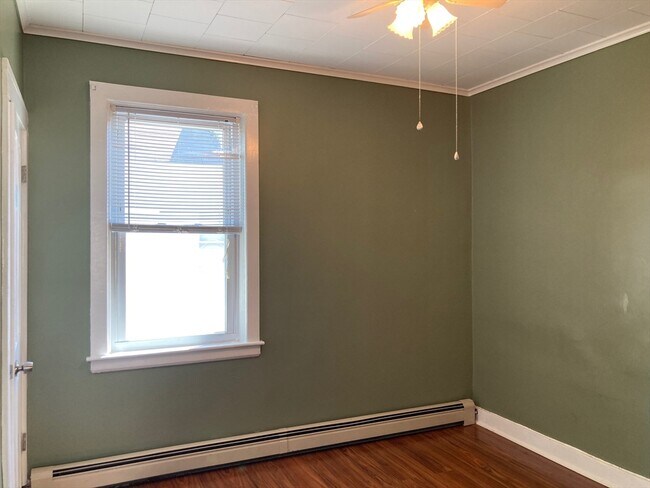 Building Photo - 30 Grant St