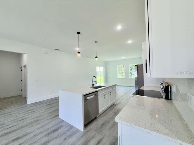 Building Photo - 15775 SW 59th Avenue Rd