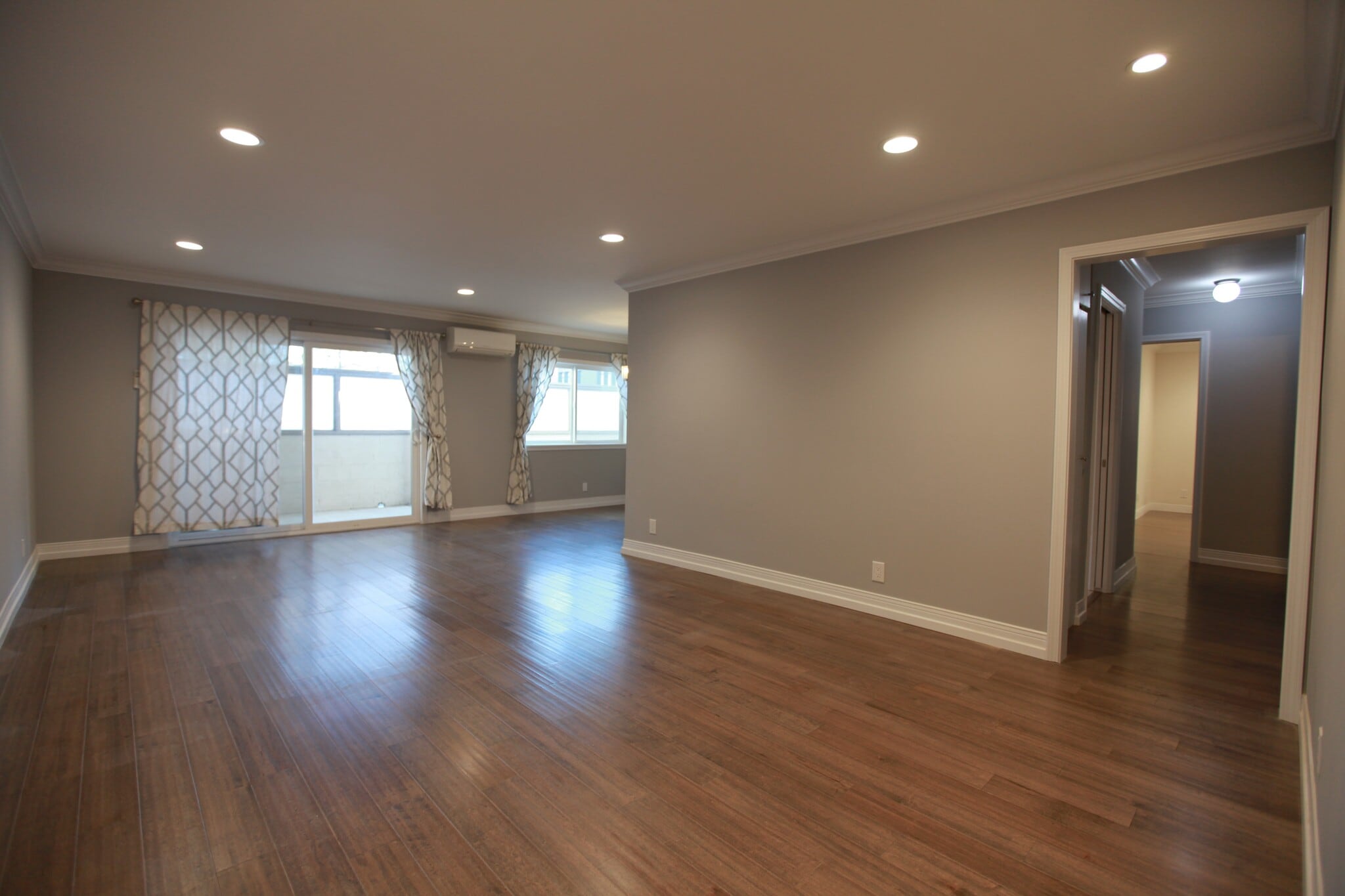 Building Photo - 1143 6th St