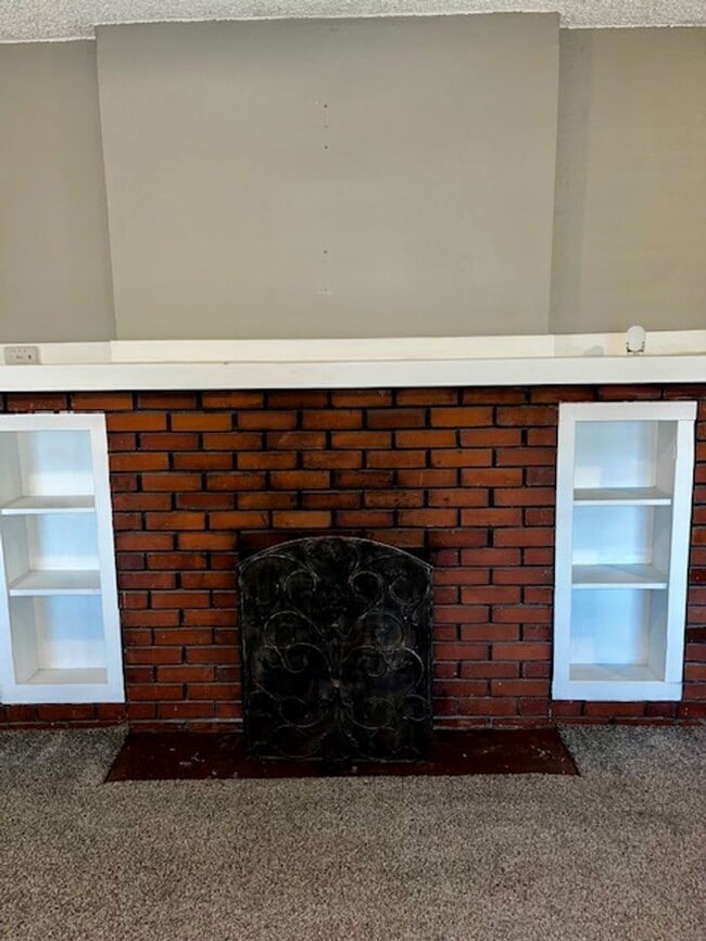 Building Photo - 2 Bed 1 Bath Unit Available in Perry Distr...