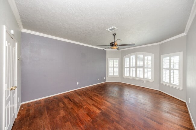 Building Photo - 14203 Alamosa Ct