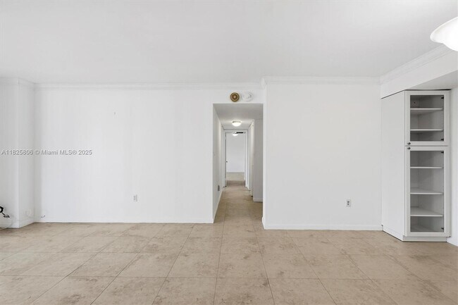 Building Photo - 625 Biltmore Way