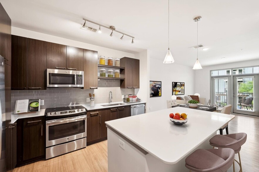 Kitchen - Glenwood at Grant Park