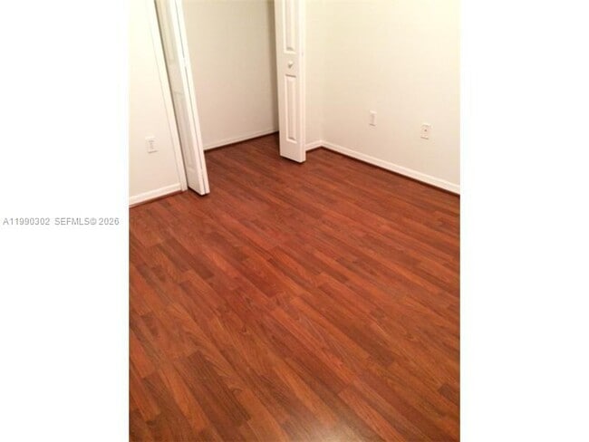 Building Photo - 935 NE 33rd Terrace