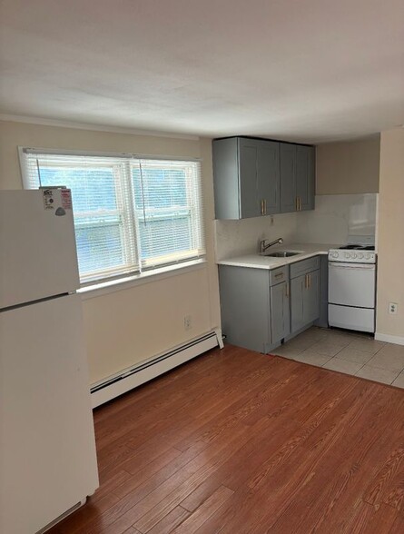 Building Photo - 68 Winges Ave