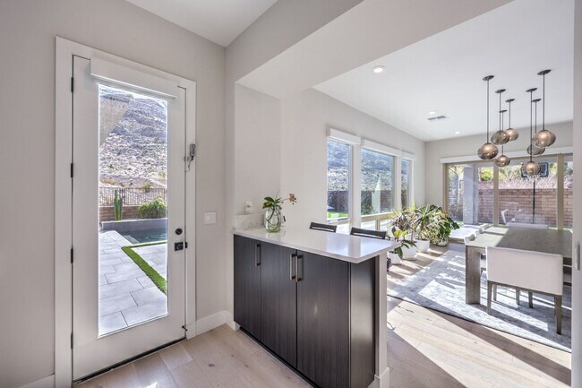 Building Photo - Exquisite 6-bed/ 6-bath residence nestled within the prestigious, guard-gated community of Revere...