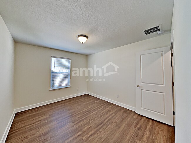 Building Photo - 10315 Watercrest Ct