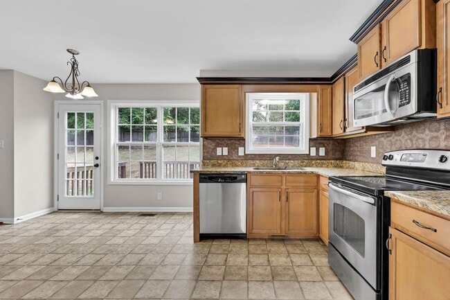 Building Photo - 1109 Ishee Dr