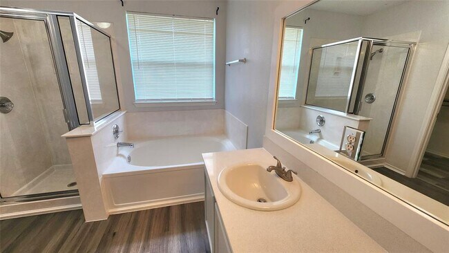 Building Photo - 12805 Sky Harbor Dr