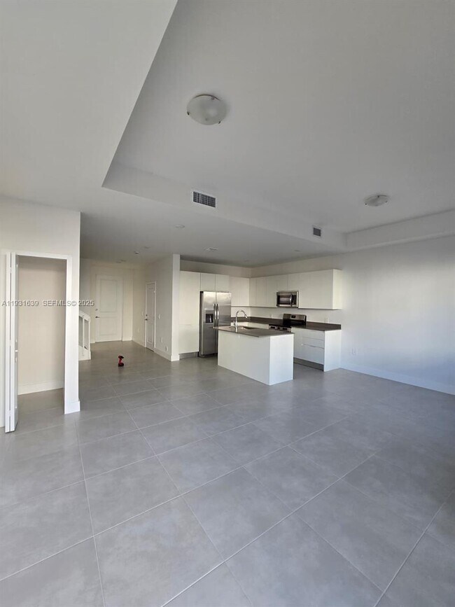 Building Photo - 34518 SW 190th Ave