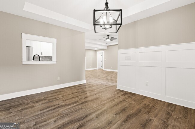 Building Photo - 240 Clearwater Dr