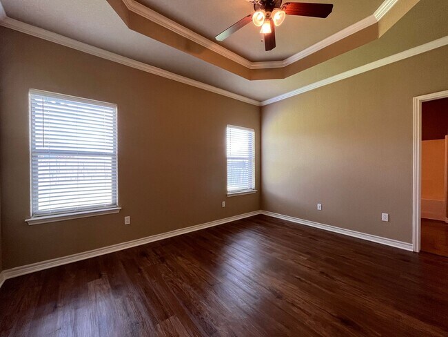 Building Photo - 3037 Breton St
