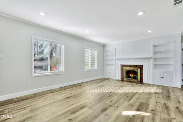 Building Photo - 827 Parkman Dr