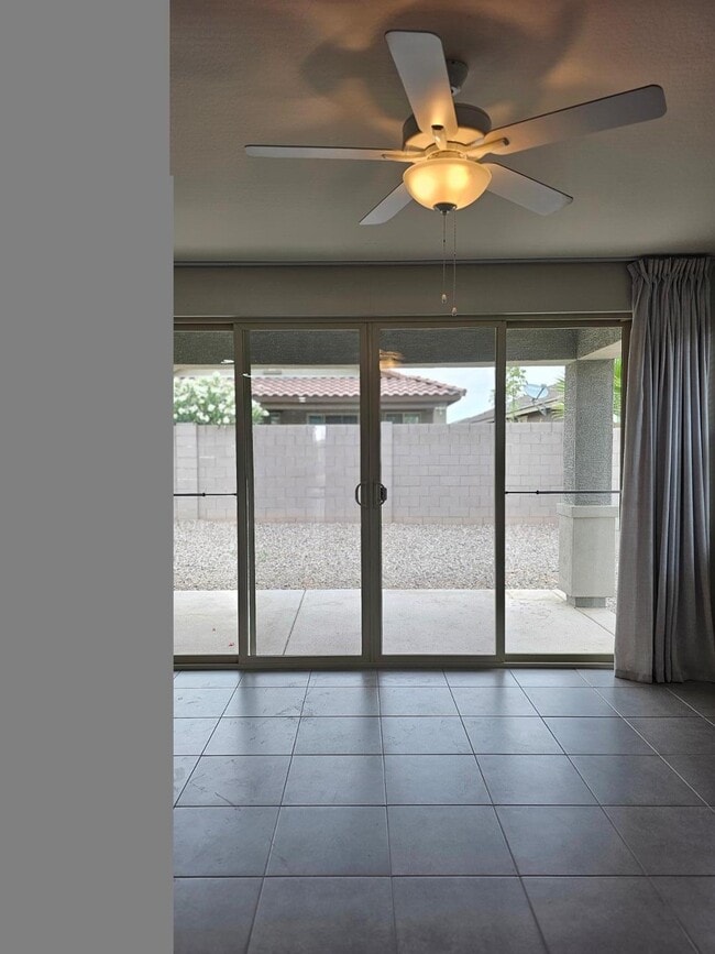 Building Photo - 15092 W Portland St