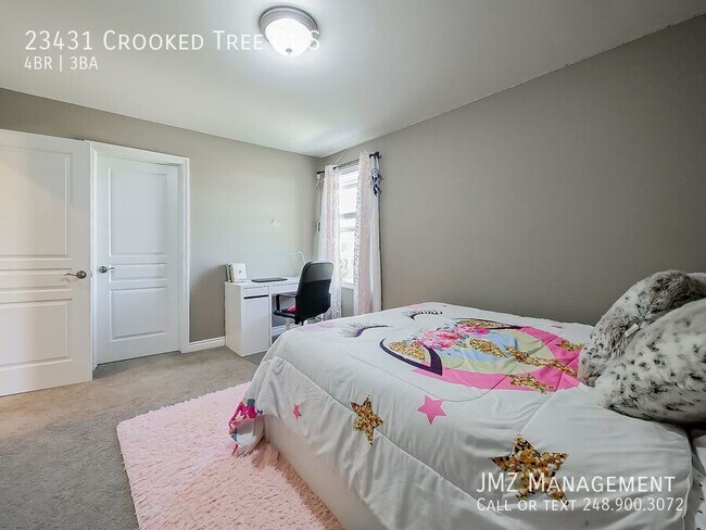 Building Photo - 23431 Crooked Tree Ct S