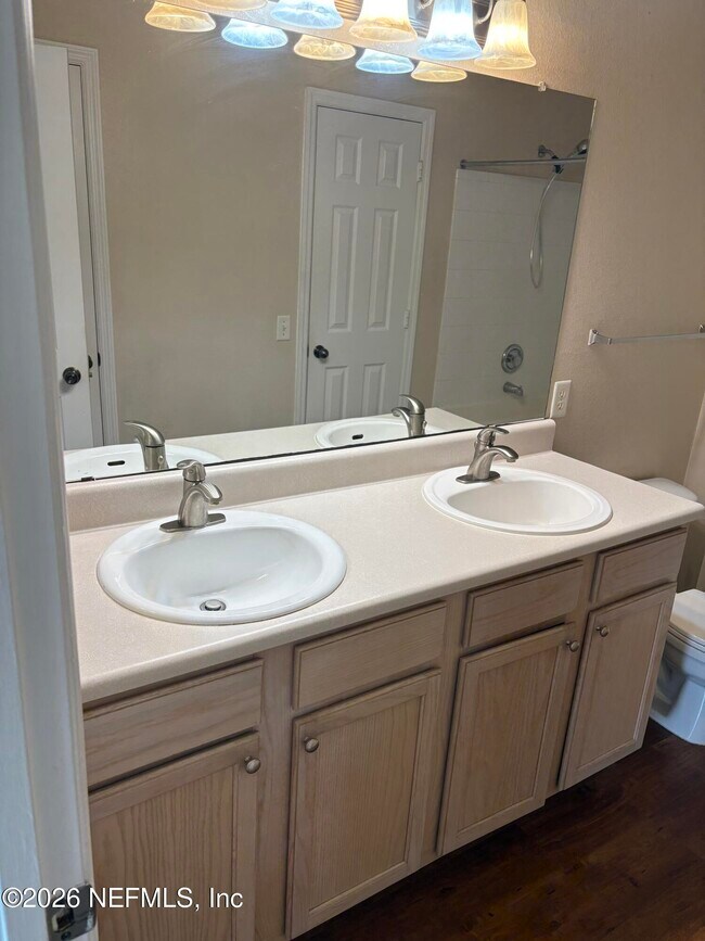 Building Photo - 7800 Point Meadows Dr