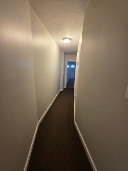 Building Photo - 324 3rd St