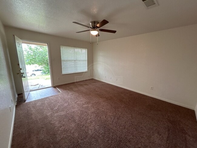 Building Photo - 308 Cedar Ridge Dr