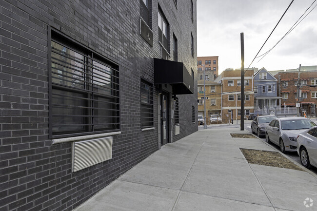 Walkway - 1808 Mohegan Ave