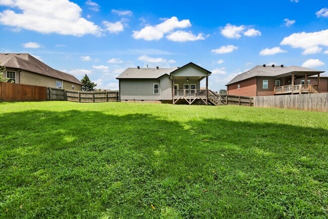 Building Photo - 987 Promenade Dr