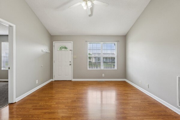 Building Photo - 157 Oak Tree Dr